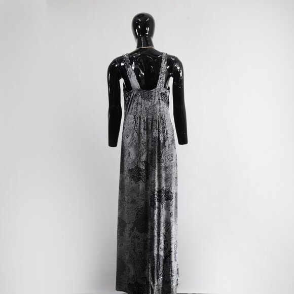 "Elegant Quiz Black & White Lace Detail Maxi Dress - Perfect for Evenings" - Picture 2 of 4